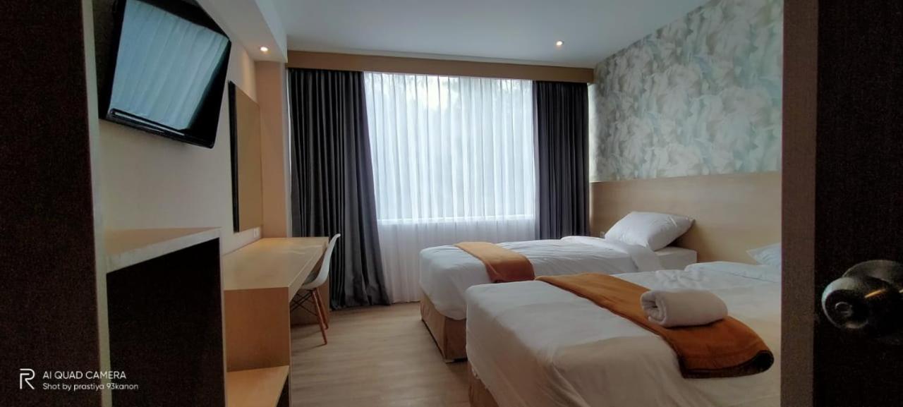 Hotel Lereng Bromo Pasuruan Kültér fotó