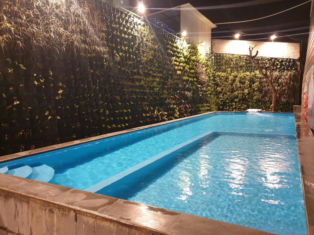 Hotel Lereng Bromo Pasuruan Kültér fotó