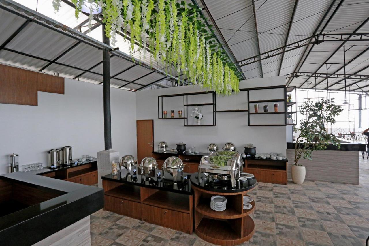 Hotel Lereng Bromo Pasuruan Kültér fotó