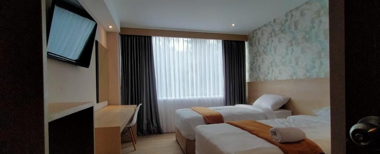 Hotel Lereng Bromo Pasuruan Kültér fotó